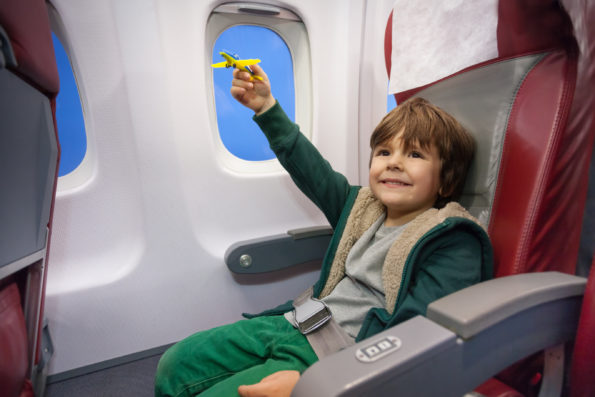 flying-with-children-vacation