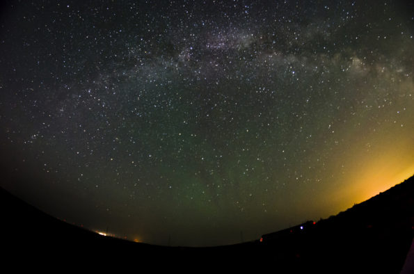 lake-powell-houseboat-milky-way